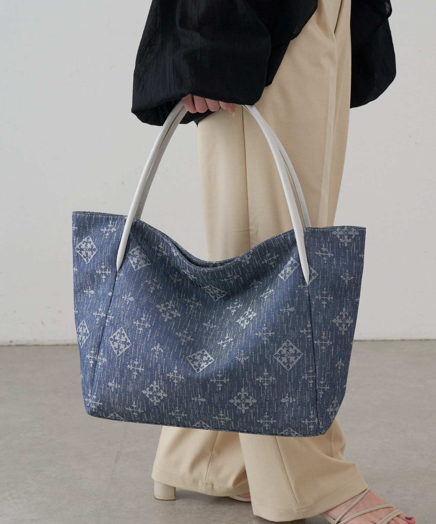 *4-6 WEEKS* (254) LIMITED EDITION Russet [Denim jacquard] Simple tote bag Indigo